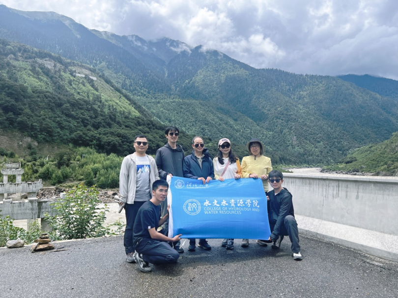 万博体育-万博体育app下载
开展雅鲁藏布江和色林错流域“径流解析与水文预报”科学考察