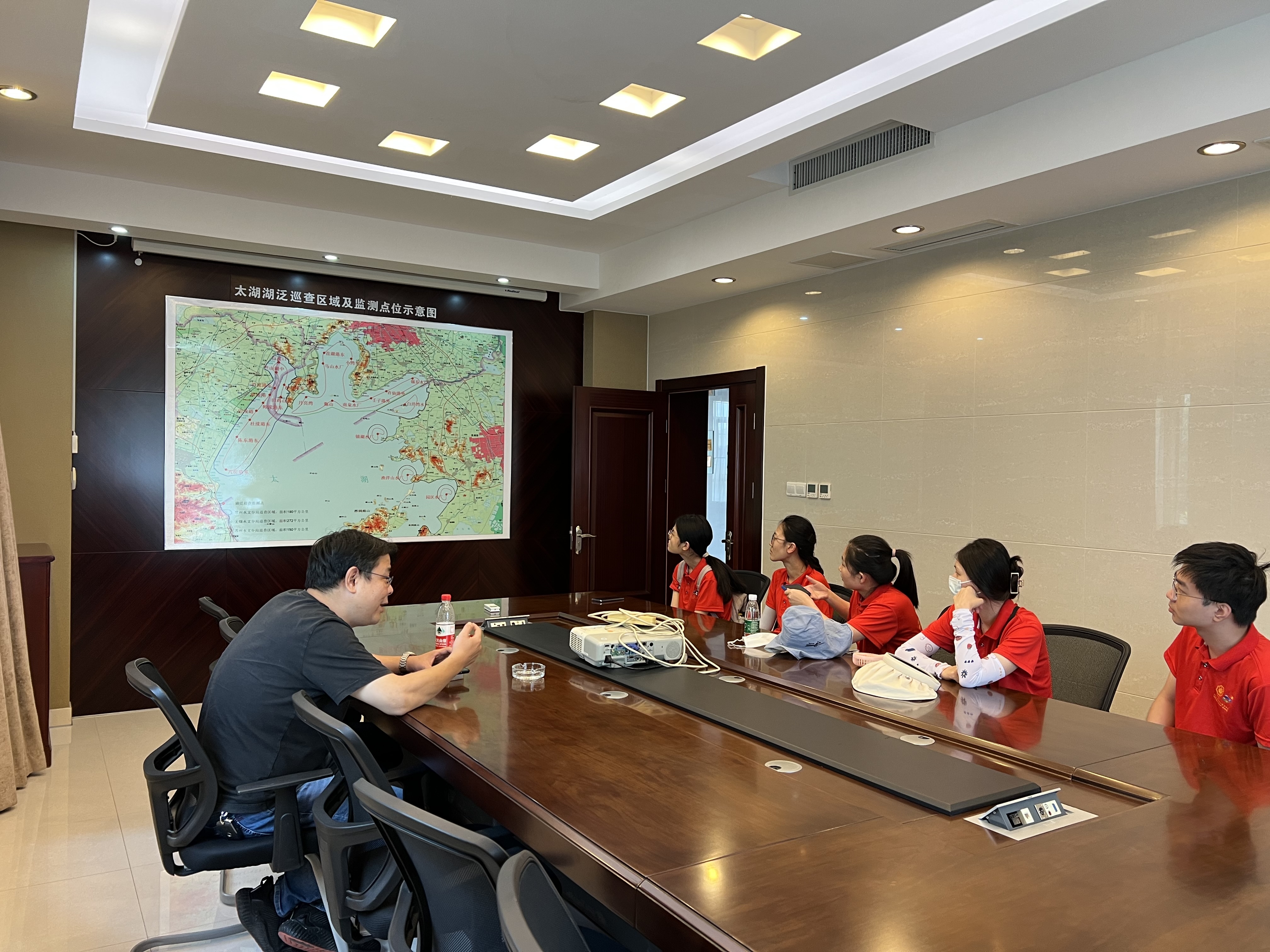 万博体育
“若水计划”实习实践团赴江苏省水文局开展暑期实践