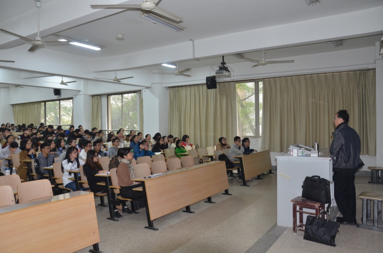水利部长江防汛抗旱办公室陈桂亚教授级高工为万博体育
师生作学术报告