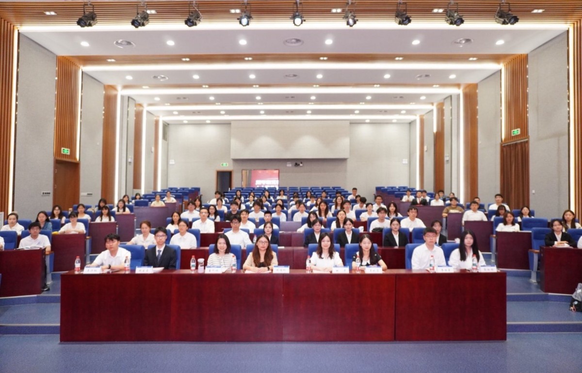 万博体育
召开第二十三次研究生代表大会